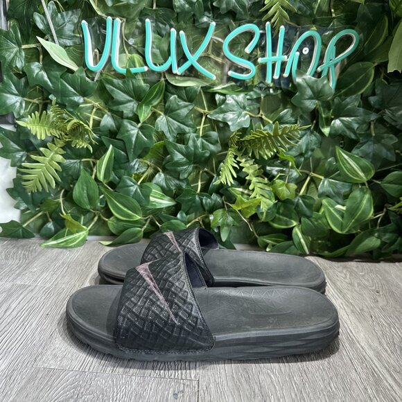 Nike Benassi Solarsoft Sandals Slides Size 10 Black Slippers On 705474-091 main image 6